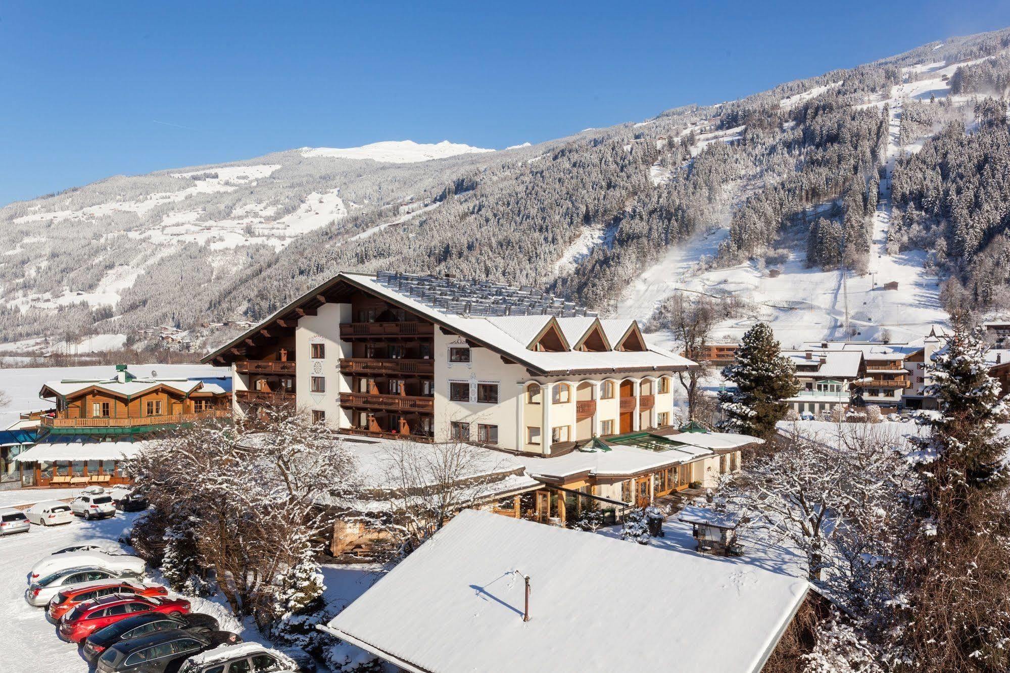 Ferienhotel Sonnenhof Zell am Ziller Exterior foto